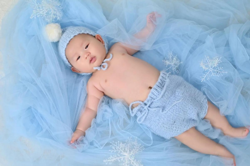 博白宝宝侧翻太早的原因